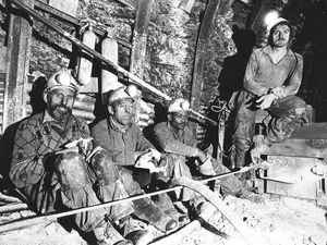 Supporting image for story: End of the line for old king coal?