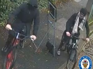 Supporting image for story: Police appeal after robbers threaten teenager and steal his phone and earphones in Wolverhampton