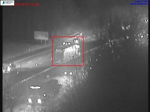 Supporting image for story: Emergency M42 motorway works causing rush hour delays after lorry crash