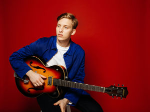 Supporting image for story: George Ezra, O2 Academy, Birmingham - review