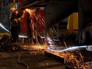 Supporting image for story: Spanish bill to cut work week to 37.5 hours heads to parliament