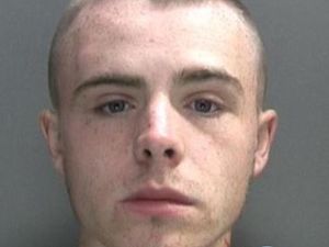 Supporting image for story: Police appeal over 23-year-old wanted on recall to prison  