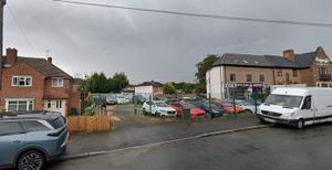 Rydding Lane Auto Sale, Rydding Lane, West Bromwich. Pic: Google Maps. Permission for reuse for all LDRS partners.