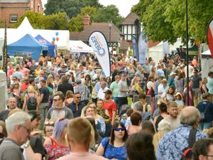 Supporting image for story: Thousands pack out The Quarry for Shrewsbury Food Festival - with pictures