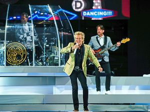 Supporting image for story: Bogus ticket site scam means fans missed Rod Stewart's Shrewsbury concert 