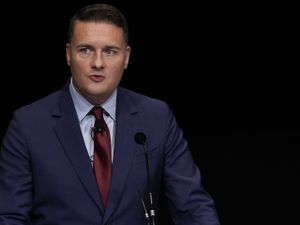 Supporting image for story: Streeting row focuses attention on ‘toxic’ No 10 and Starmer’s leadership