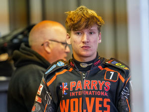 Supporting image for story: Wolves are ready to face a former world champion