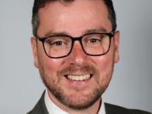 Supporting image for story: Councillor urges Powys youngsters to apply for £1 bus fare pass