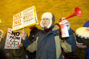 Supporting image for story: Protesters told to 'fill in a form' at Shropshire and Mid Wales pylons event
