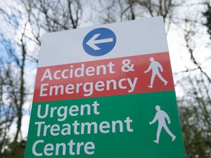 Supporting image for story: What the latest NHS hospital figures for England show
