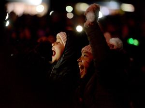 Supporting image for story: Bonfire Night 2018: Explosions wow the crowds braving cold - in pictures