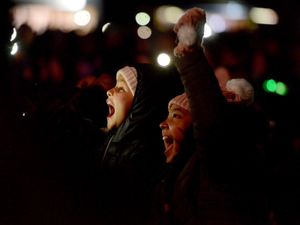 Supporting image for story: Bonfire Night 2018: Explosions wow the crowds braving cold - in pictures
