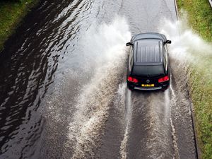 Supporting image for story: Sepa increases number of flood warnings and alerts as heavy rainfall worsens