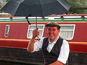 Supporting image for story: Joe's life on canals