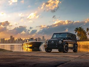 Supporting image for story: Mercedes teams up with Cigarette Racing Team to build AMG-inspired boat