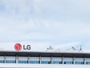 Supporting image for story: LG to unveil its flagship G7ThinQ phone in May