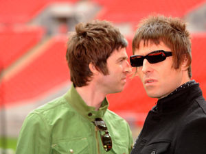 Supporting image for story: I fell for £600 Oasis tickets scam and felt so bad I threw up in my garden in the West Midlands