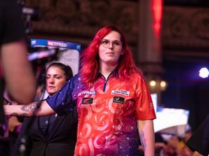 Supporting image for story: Noa-Lynn van Leuven faces tough test at Grand Slam of Darts