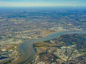 Supporting image for story: Government lifts ban on developing land reserved for bridge project axed in 2008