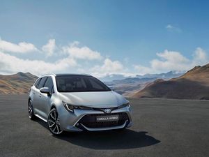 Supporting image for story: Toyota Corolla Touring Sports revealed