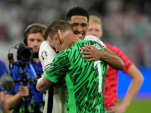 Supporting image for story: Jordan Pickford lauds ‘golden boy’ Jude Bellingham after England beat Slovakia