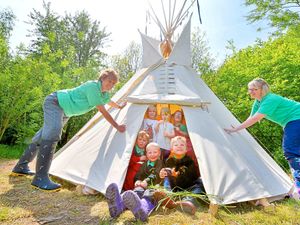 Supporting image for story: Church Stretton youngsters pitch in for teepee fun