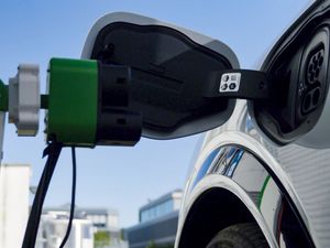 Supporting image for story: Ford trials robot charging station to help disabled EV drivers