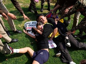 Clashes outside the Chinese embassy