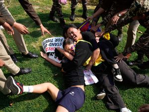 Supporting image for story: Tibetans scuffle with police outside Chinese embassy in Indian capital
