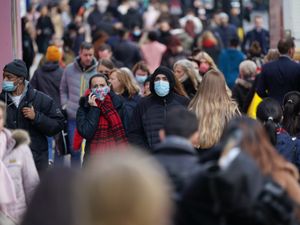 Supporting image for story: No clear communication from leaders on ‘sensible behaviour’ – Covid-19 adviser