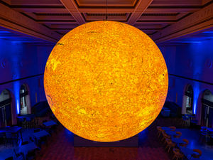 Supporting image for story: Illuminated sculpture of the sun goes on display in Birmingham city centre