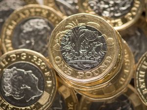 Supporting image for story: Pressure on households ramps up as inflation rises to new 40-year high