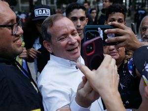 Supporting image for story: Venezuelan opposition politician ‘under house arrest’ after release from jail