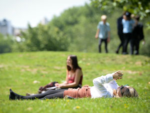 Supporting image for story: West Midlands weather: Tropical 30C heatwave arrives for weekend of sizzling sunshine