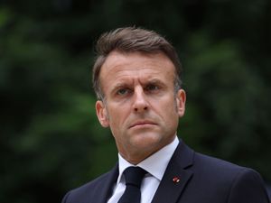 Supporting image for story: Unions call for strikes to pressure Macron over leftist coalition government