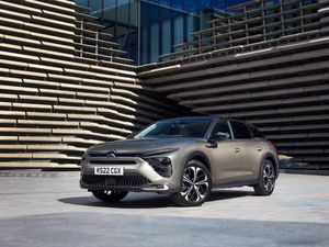 Supporting image for story: UK Drive: The Citroen C5 X is about as comfortable as cars can get
