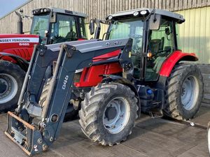 Supporting image for story: £27,000 is top price for tractor at Shrewsbury Plant and Machinery sale  