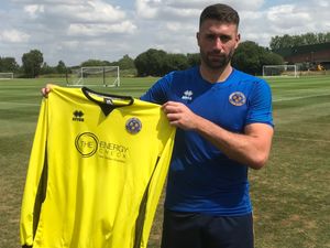 Supporting image for story: Shrewsbury Town sign goalkeeper Steve Arnold on free transfer