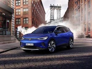 Supporting image for story: The Volkswagen ID.4 has been crowned World Car of the Year