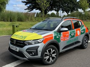 Supporting image for story: New lifesaving vehicle for Dudley Community First Responders