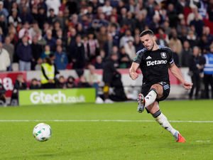 Supporting image for story: Unai Emery sees positives despite Aston Villa cup exit