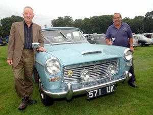 Supporting image for story: Vintage vehicle treat for fans in Newport