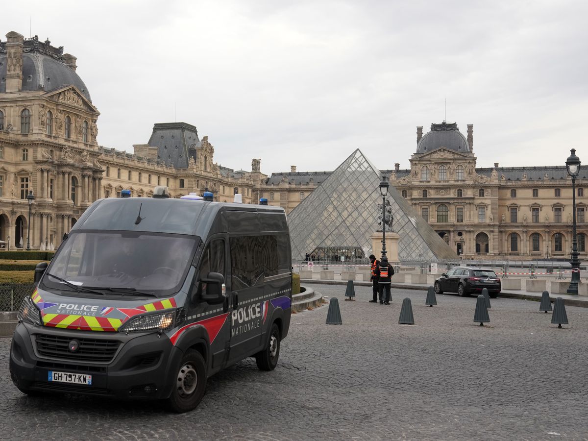 Jewels stolen in Louvre heist worth an estimated &pound;76m, Paris prosecutor says