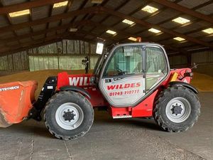 Supporting image for story: Manitou vehicle stolen from Shropshire farm and driven off along country roads, say police