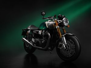 Supporting image for story: Triumph’s modern classics range gains new colour options