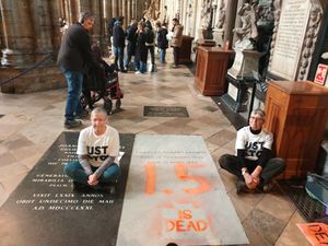 Supporting image for story: Just Stop Oil supporters spray-paint ‘1.5 is dead’ on Charles Darwin’s grave