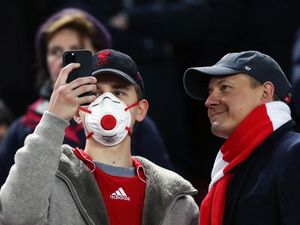 Supporting image for story: What the coronavirus delay phase could mean for the UK