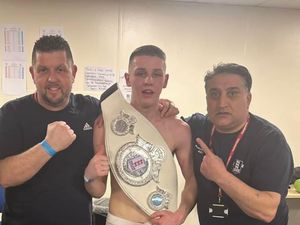 Supporting image for story: Seedhouse packs punch for national boxing glory