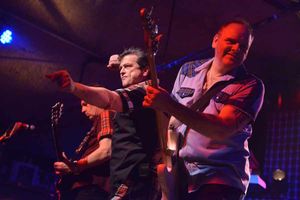 Pic in Bilston at the Robin 2 where Les McKeowns Bay City Rollers were playing with original member: Les McKeown on vocals, Si Mulvey on bass, Alex Toff on drums, Phil Hendricks on lead guitar, Scott McGowan on keyboards.
