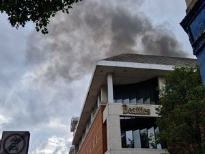 Supporting image for story: Heavy smoke above Wolverhampton city centre as fire breaks out